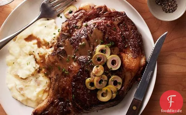 In der Pfanne gebratene spanische Steaks