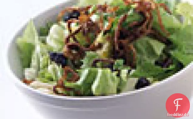Eskariol-Salat mit Gebratenen Schalotten und Pflaumen