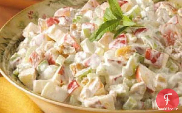 Waldorfsalat mit Schlagsahne