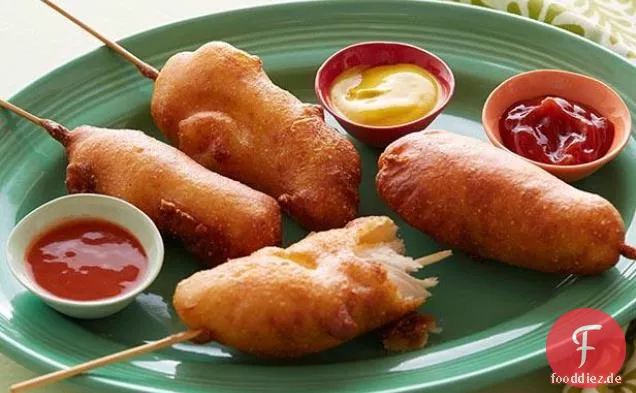 Gebratene Hähnchen-Mais-Dogs