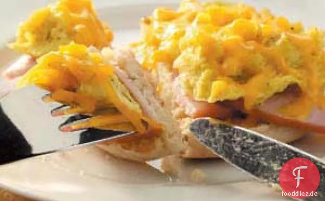 Ei- und Speck-Sandwiches
