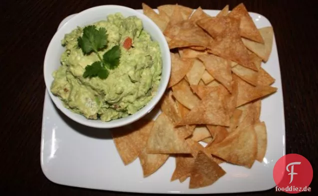 Guacamole Und Gebackene Tortilla-Chips