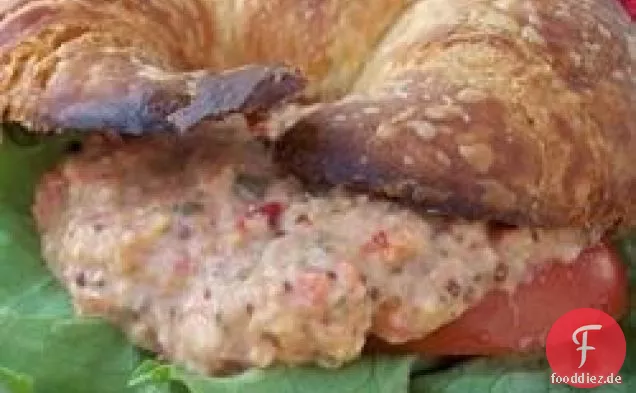 Salat mit weißen Bohnen und Thunfisch