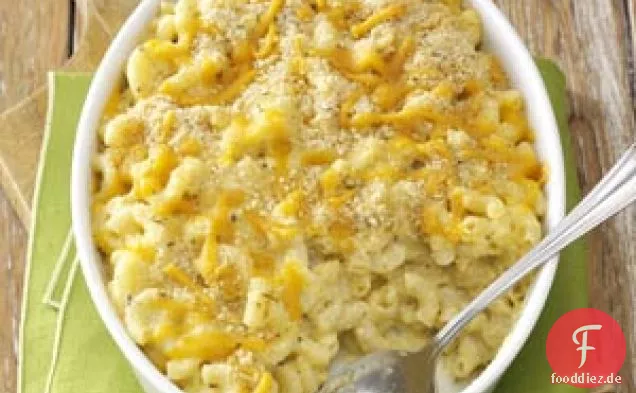 Makkaroni mit Käse und Kräutern