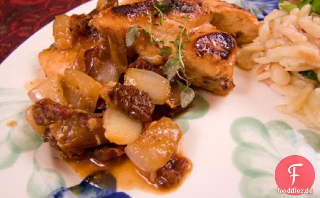 Huhn mit sonnengetrockneten Tomaten, Schalotten und Thymian