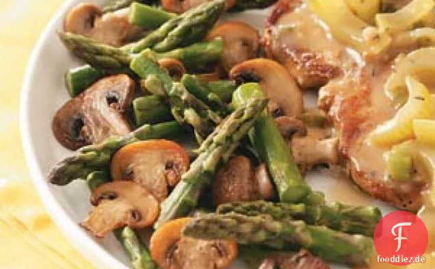 Spargel mit Pilzen