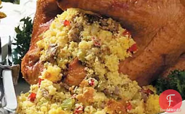 Truthahn mit Wurst-Maisbrot-Füllung