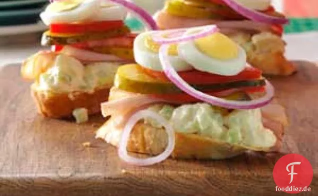 Sandwiches mit Schinken und Kartoffelsalat