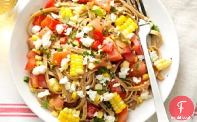 Fettuccine mit frischem Mais und Tomaten