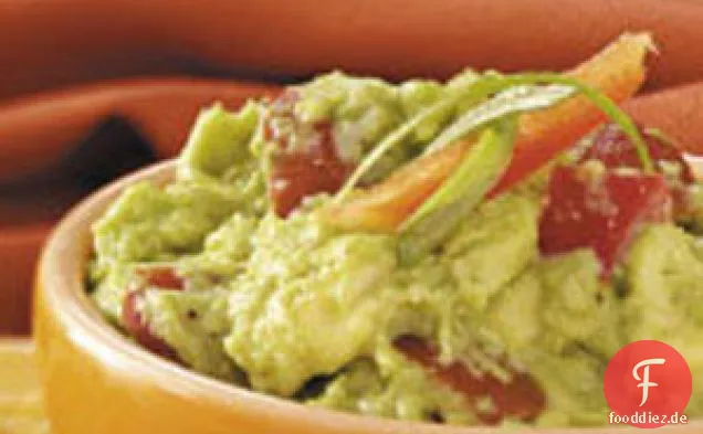 Tomaten-Guacamole mit Stückchen