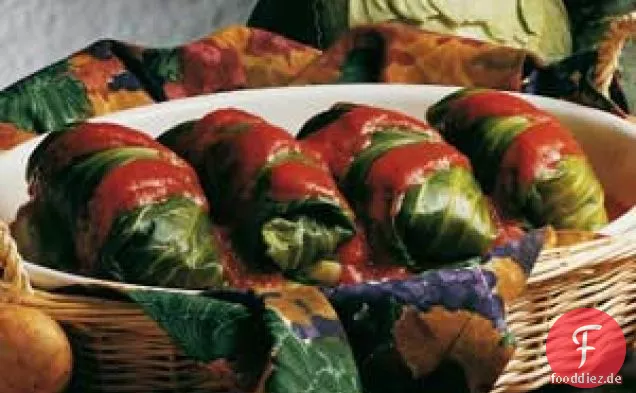 Mit Rindfleisch gefüllte Kohlrouladen