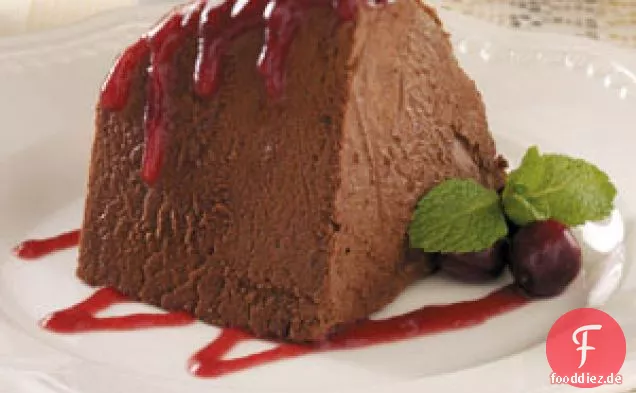 Schokoladenmousse mit Cranberrysauce