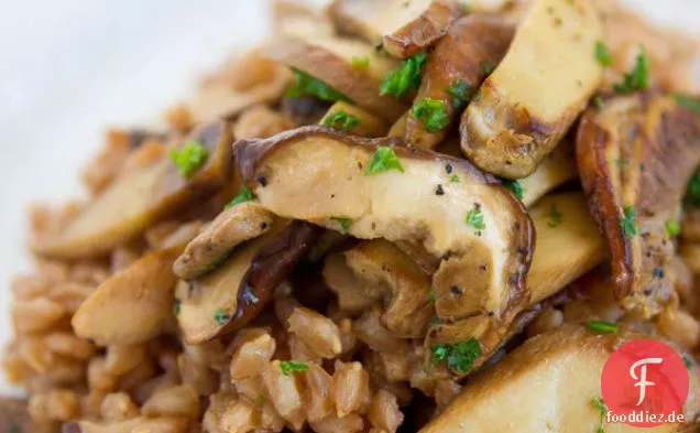 Farro und Steinpilze (farro Con Funghi)