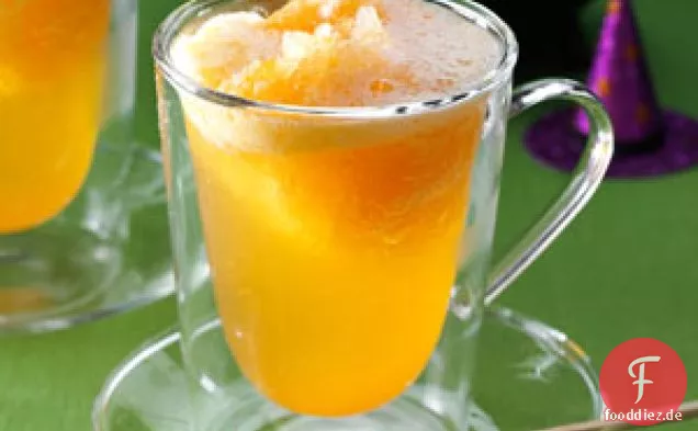 Orangefarbener Hexenbrühpunsch