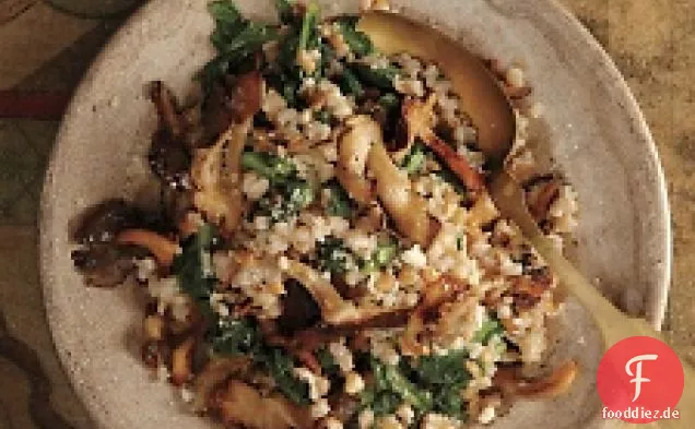 Cremiger Farro Pilaw mit wilden Pilzen