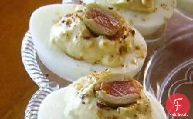 Köstliche gefüllte Eier