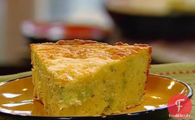 Maisbrot mit Brokkoli und Cheddar