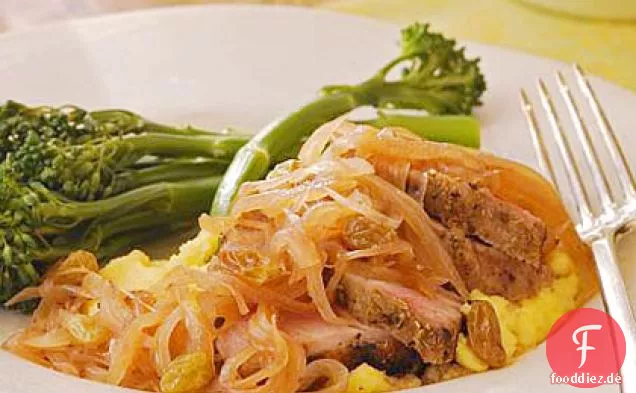 Fenchel-geriebenes Schweinefilet mit Schalotten-Zwiebel Agrodolce