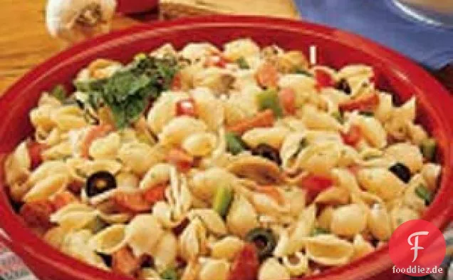 Italienischer Nudelsalat mit Peperoni