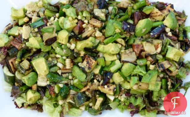 Gehackter gegrillter Gemüsesalat