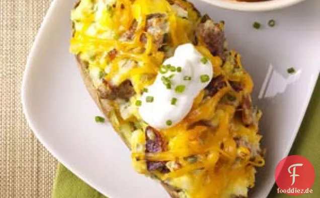 Zweimal gebackene Frühstückskartoffeln für zwei