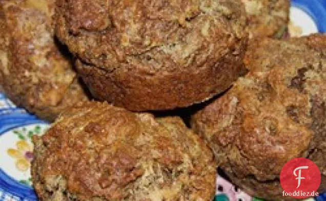 Kleiemuffins mit Kaffee