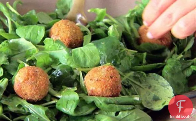 Rucolasalat mit gebratenem Gorgonzola
