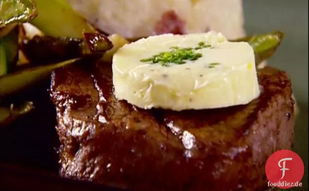 Feuriges Filet Mignon mit Schnittlauchbutter