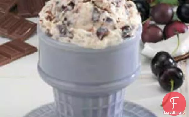 Kirsch-Nuss-Eis