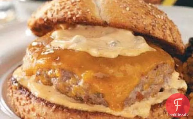 Bayou-Burger mit würziger Remoulade für zwei
