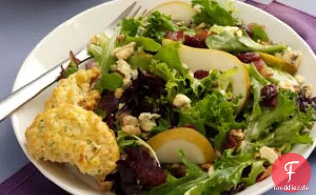 Salat mit Speck und Cranberries