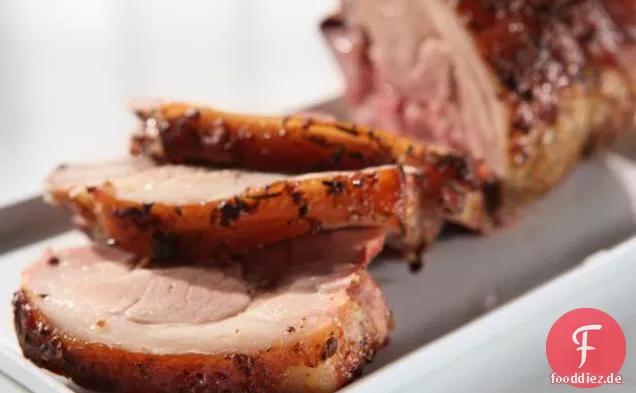 Schweinebraten mit Knoblauch und Senf