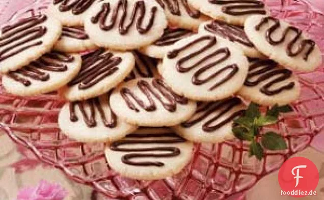 Mit Schokolade beträufeltes Shortbread