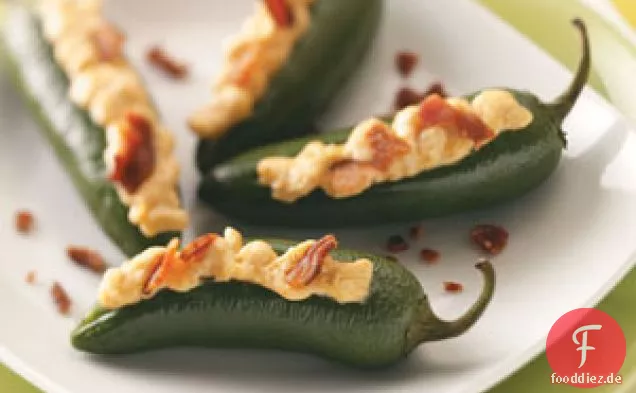 Mit Käse gefüllte Jalapenos