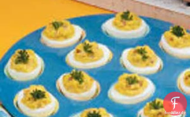 Spritzige gefüllte Eier