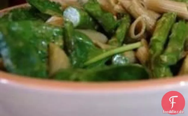 Lachs und Spargel mit Penne und leichter Sahnesauce