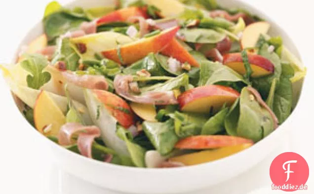 Nektarinen-, Prosciutto- und Endiviensalat