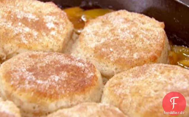 Pfirsich-Sahne-Shortcake aus der Pfanne