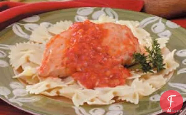 Hähnchen mit gerösteter Paprikasauce