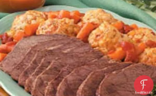 Curry-Rindfleisch mit Teigtaschen