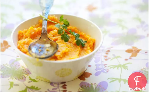 Karottenpüree mit Koriandergeschmack und Kokosmilch