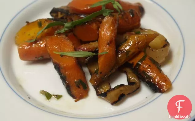 Gegrillte Estragon-Karotten