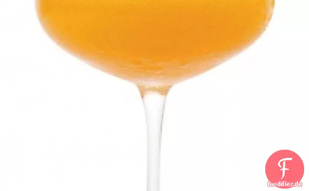 Frische Karotten-Orangen-Spritz