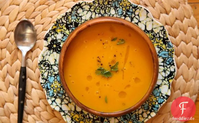 Karotten-Apfel-Ingwer-Suppe