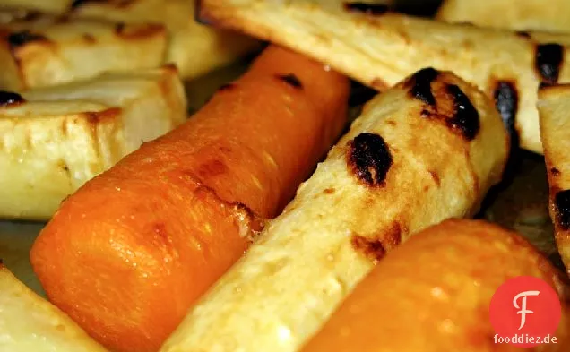 Ahorn geröstete Karotten und Pastinaken Rezept
