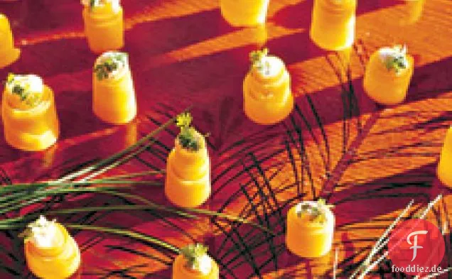 Karotten-Rouladen Mit Radieschen Und Kräuter-Ziegenkäse