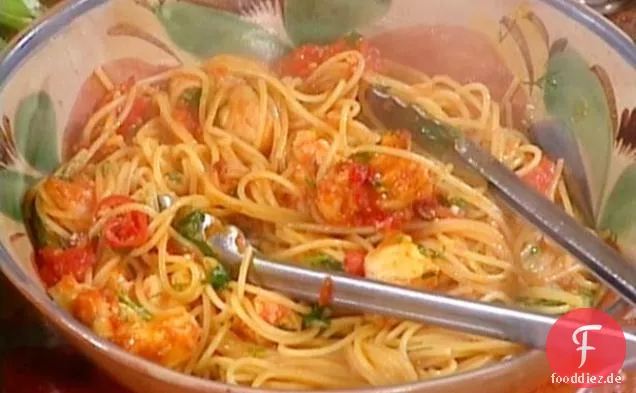 Spaghetti mit Seeteufel und peperoni