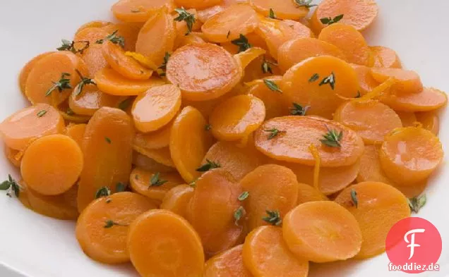 Glasierte Karotten mit Thymian