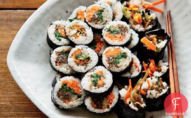 Koreanische Sushi-Brötchen mit Walnuss-Edamame Crumble