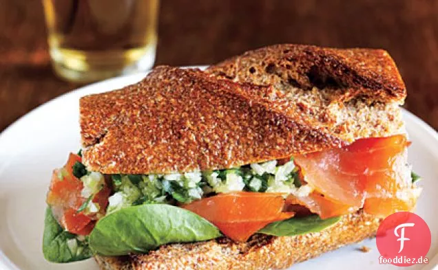 Räucherlachs-Sandwiches mit Ingwer-Relish